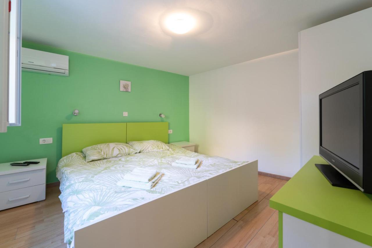 Apartment Fly Split Exteriör bild