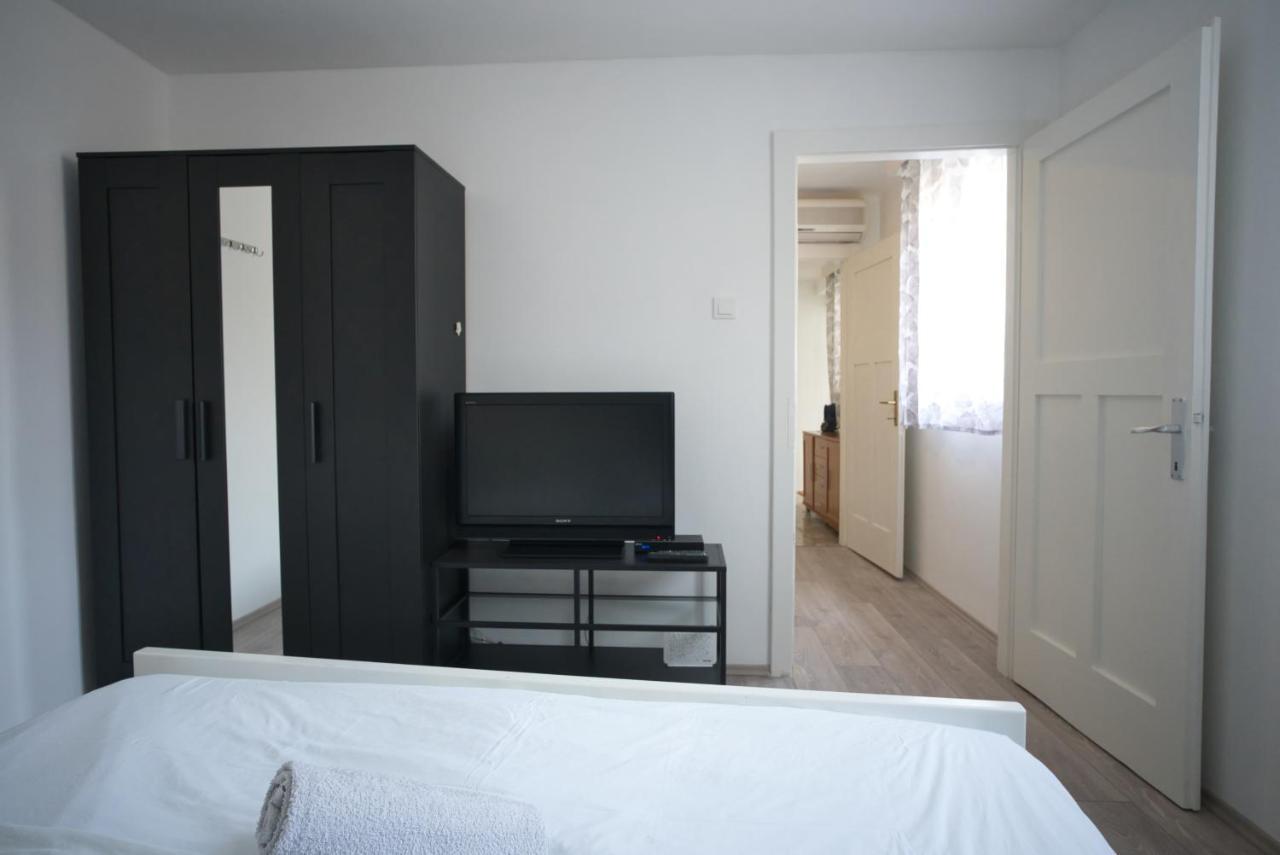 Apartment Fly Split Exteriör bild